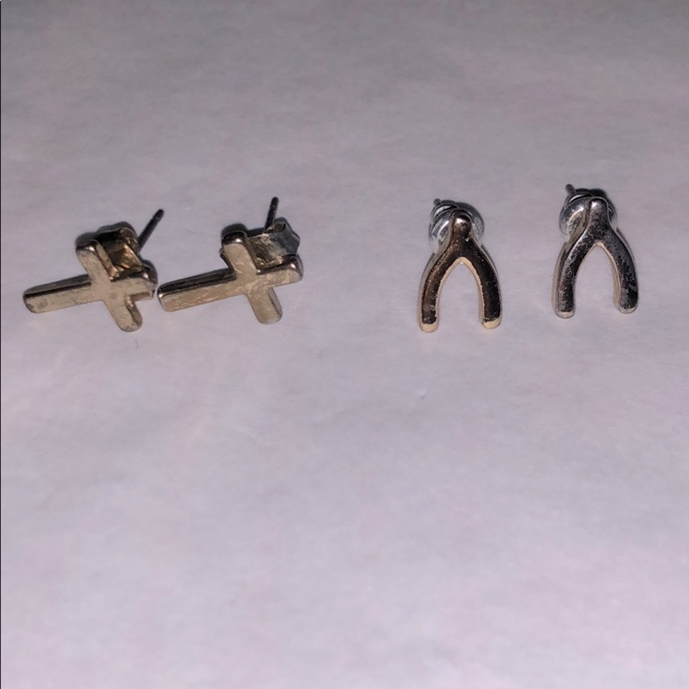 Set of small cross and wishbone studs